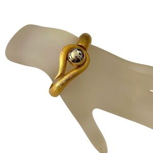 Gold Tone Brushed Signed Trifari Modernist Clamper Bracelet Small Wrist Vintage